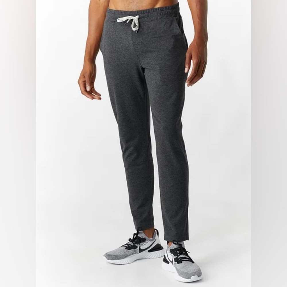Vuori Ponto performance pants dreamknit charcoal heather gray men’s large.
